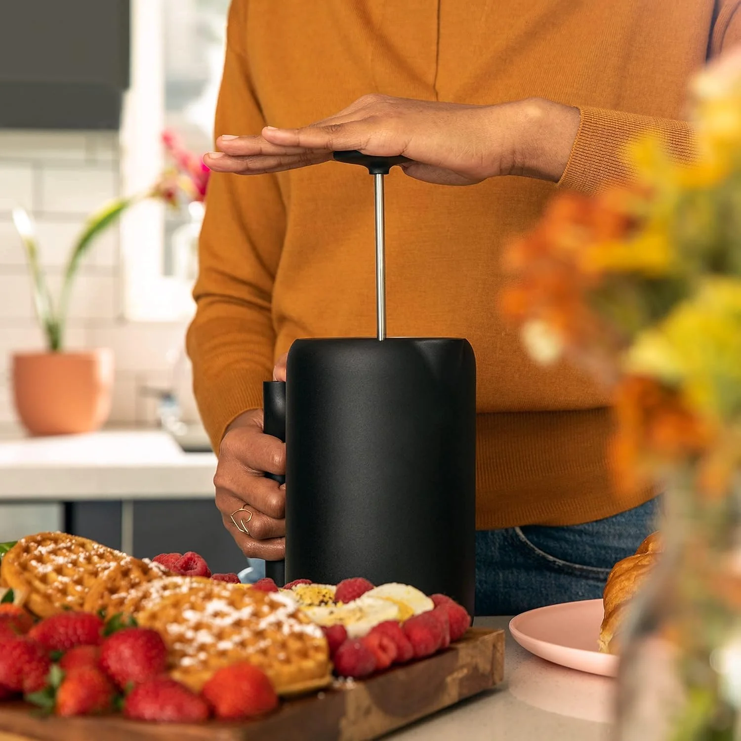 24oz Clara French Press Coffee Maker - Matte Black - Image 5