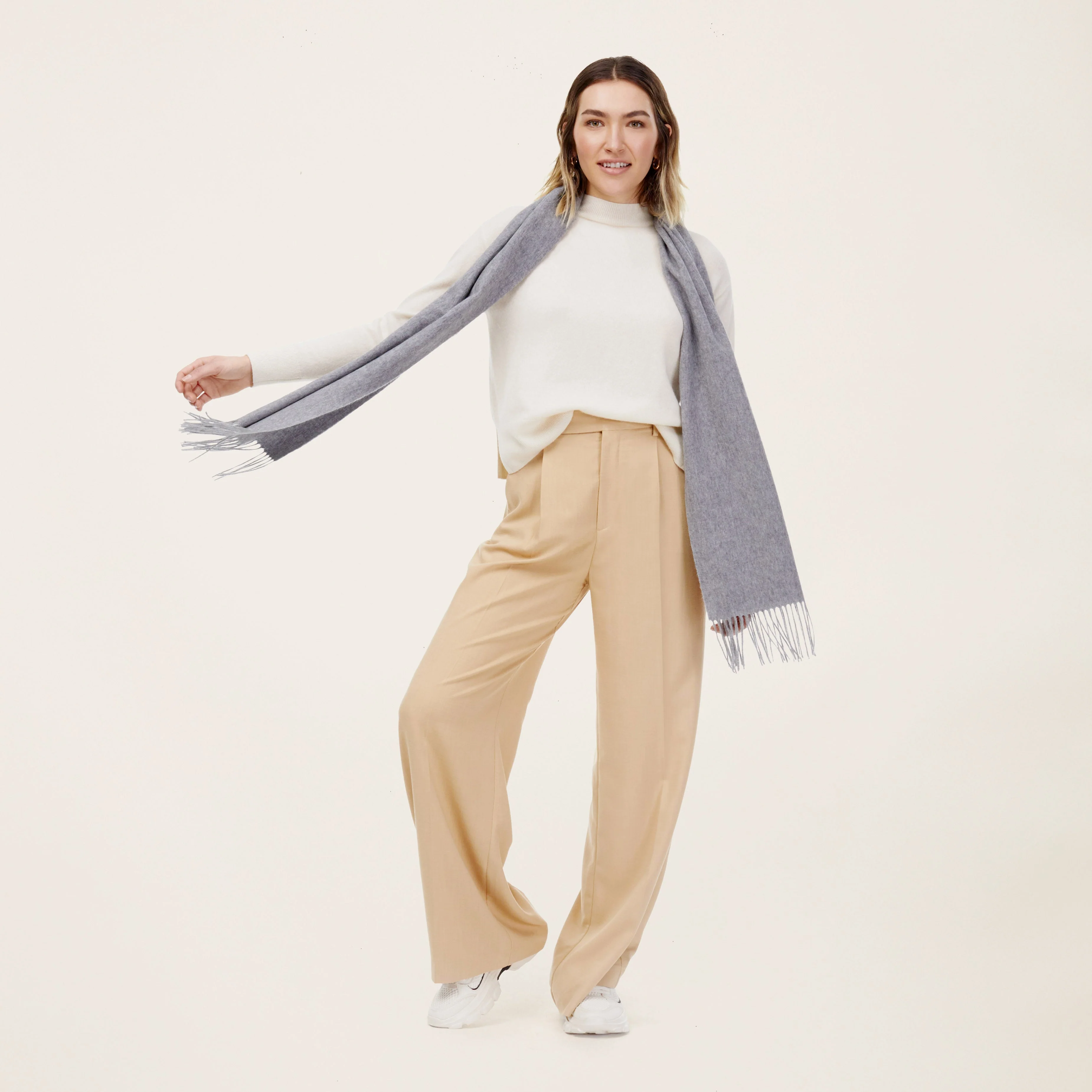 Cleo Oversized Cashmere Scarf - Image 8