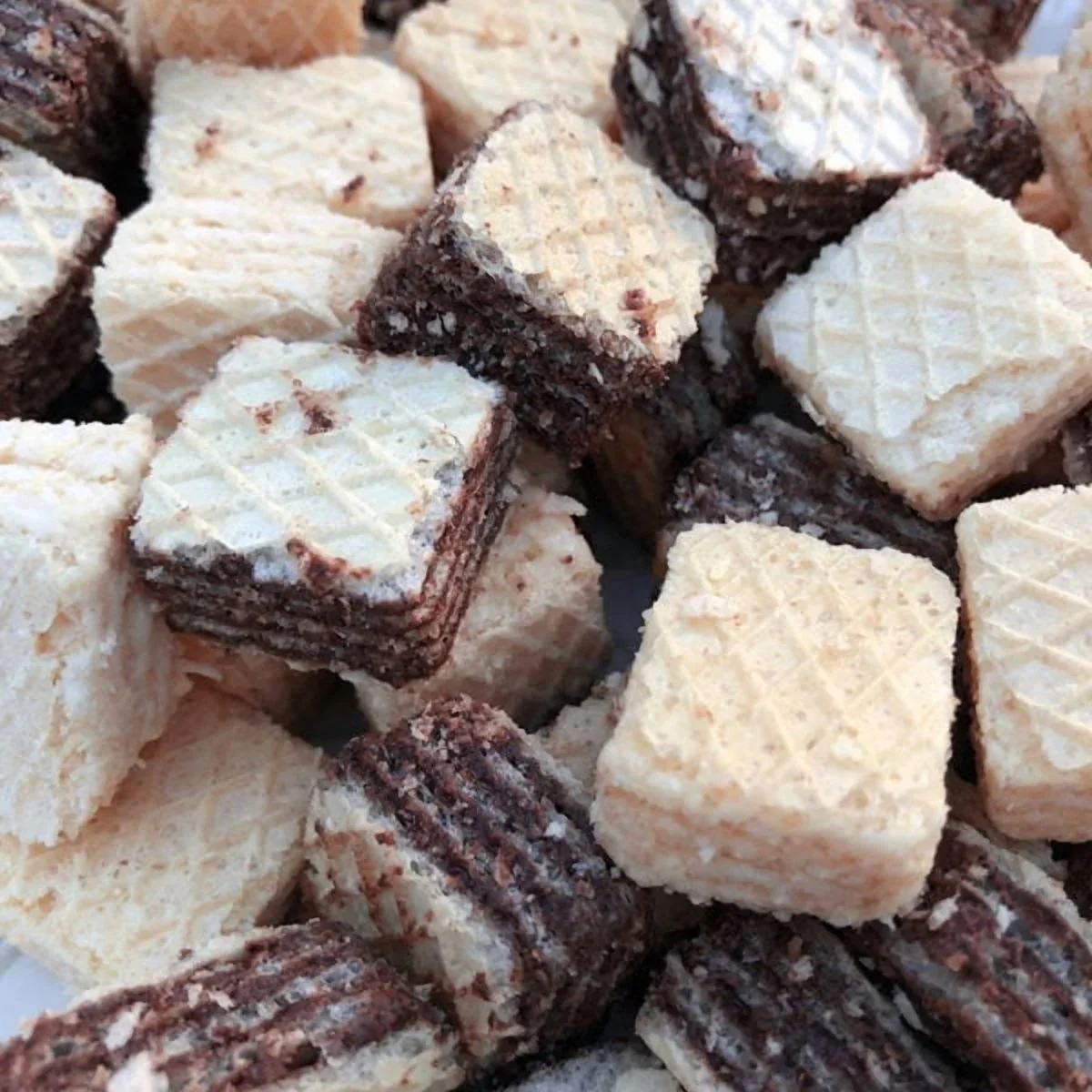 Cubetti Dark Chocolate Cream Wafers - Image 3