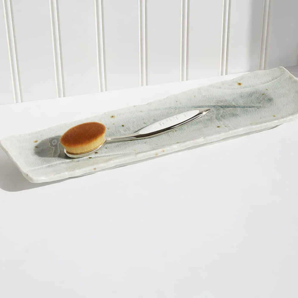 Elite Oval 7 Makeup Brush - Mirror Finish - Image 5