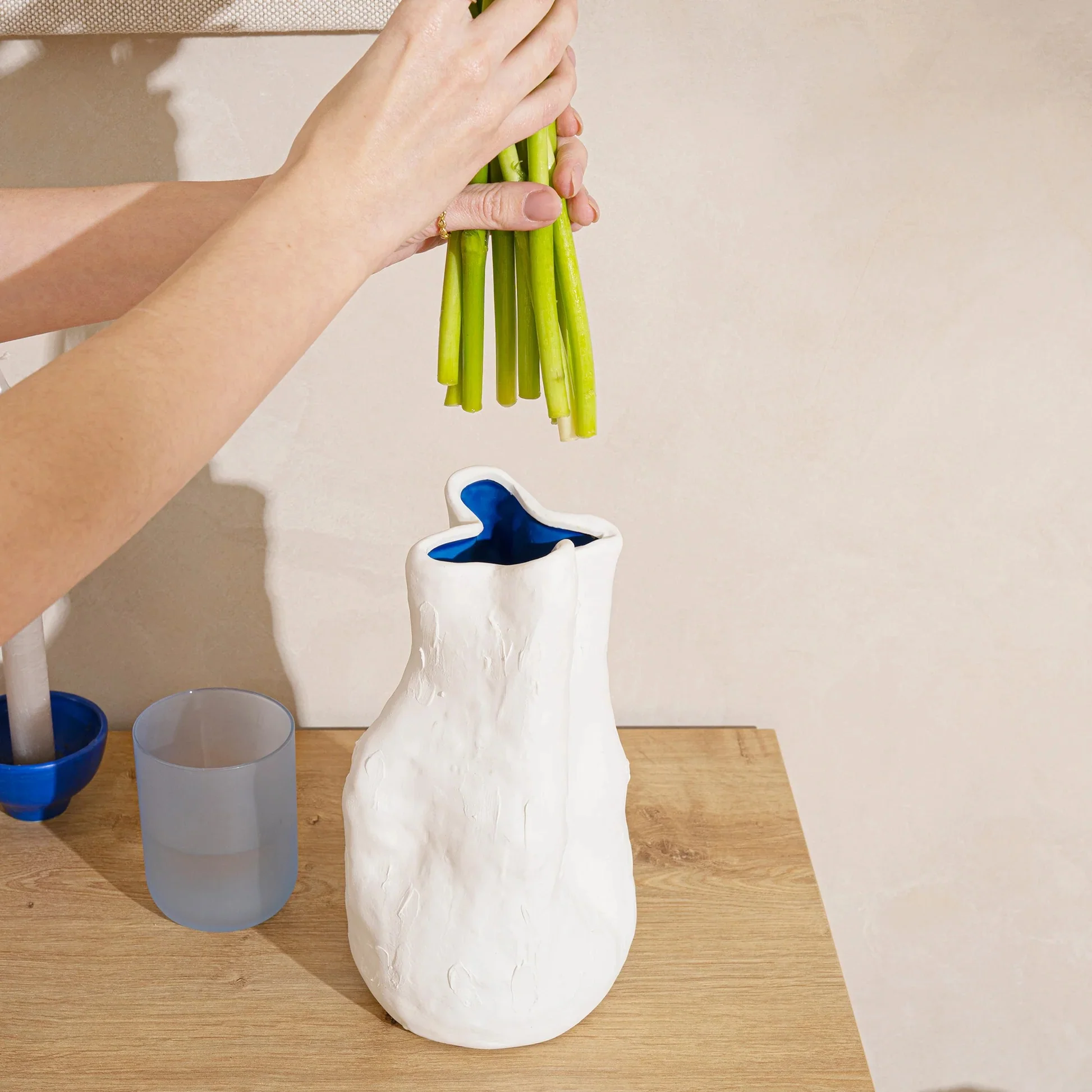 Georgia White Porcelain Vase - Image 3