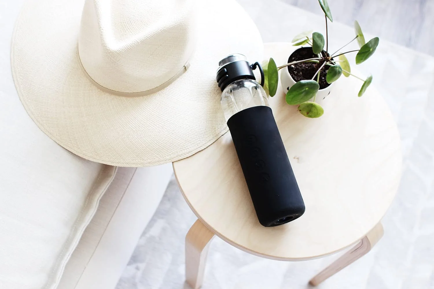 17oz Glass Water Bottle With Silicone Sleeve, Sport Cap - Black - Image 3