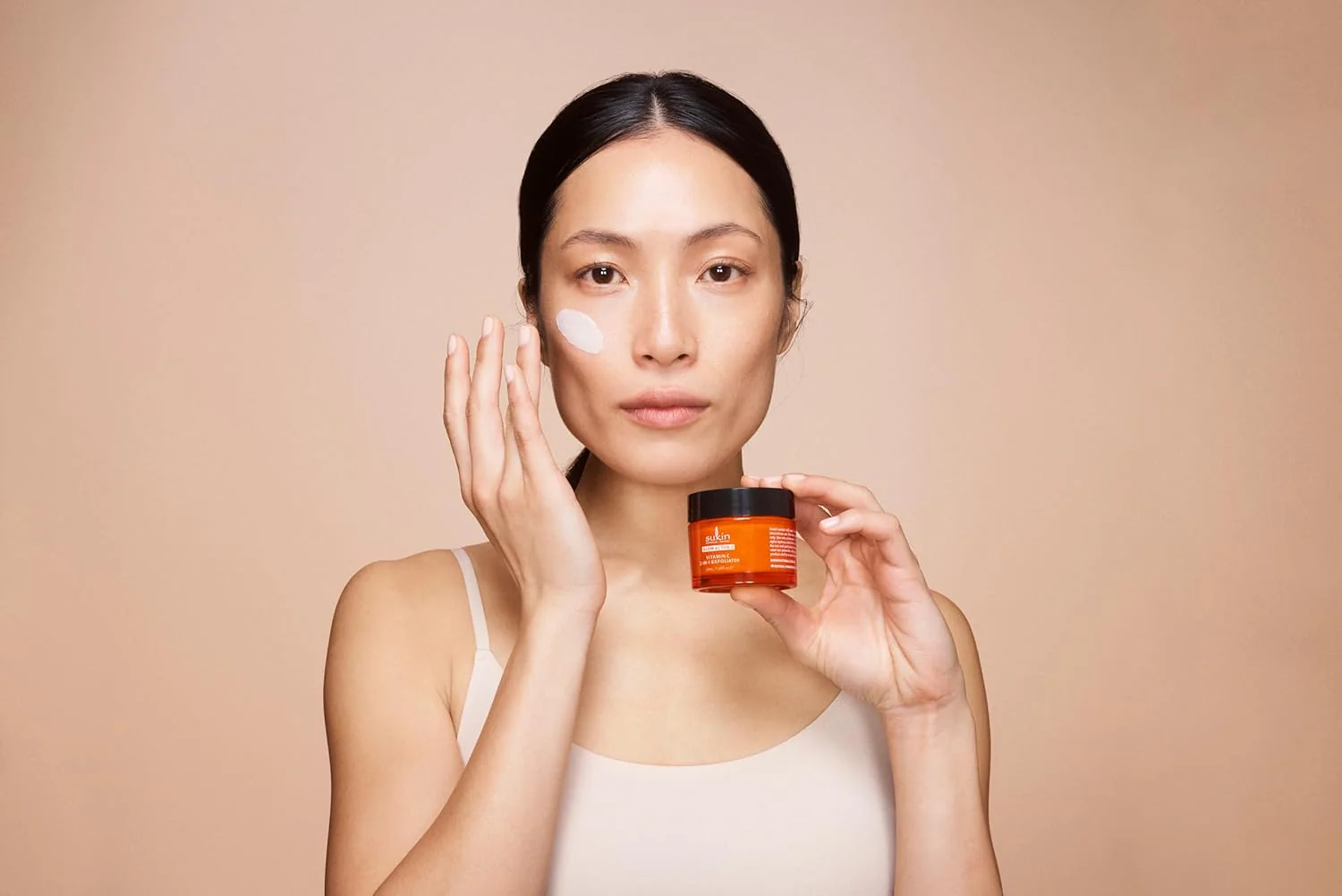 Glow Active-C 2 in 1 Exfoliator - Image 3