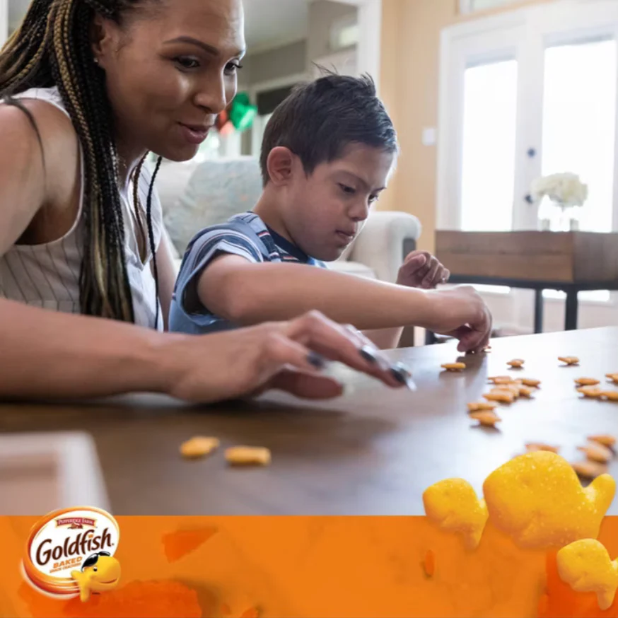 Goldfish Cheddar Crackers - Image 2