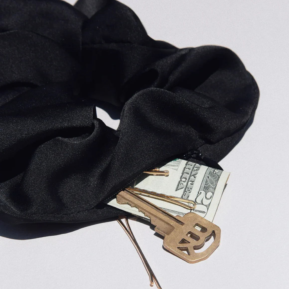 Hidden Pocket Scrunchie Hair Elastic - Image 3