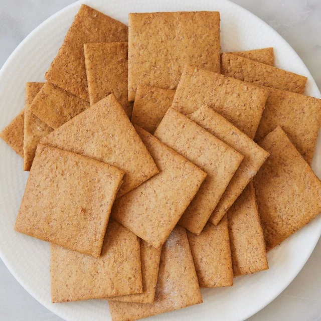 Honey Crispy Graham Crackers - Image 2