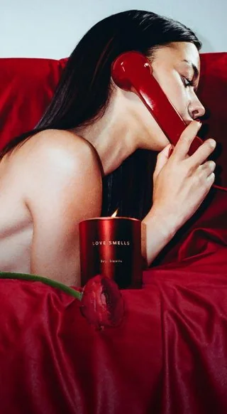 Love Smells Candle - Image 3