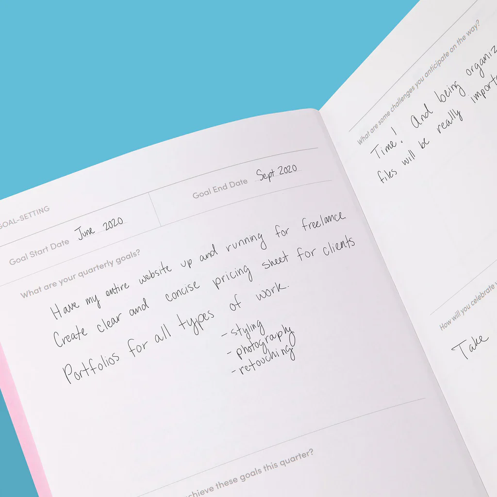 Quarterly Planner - Red - Image 4
