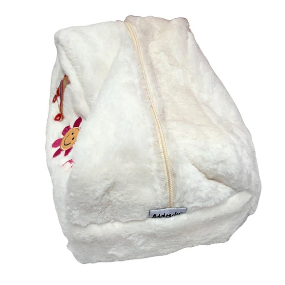 Retro Embroid Faux Fur Cosmetic Bag - Image 4
