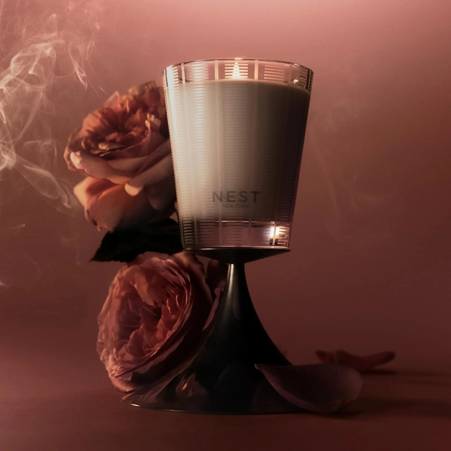 Rose Noir & Oud Scented Classic Candle - Image 3