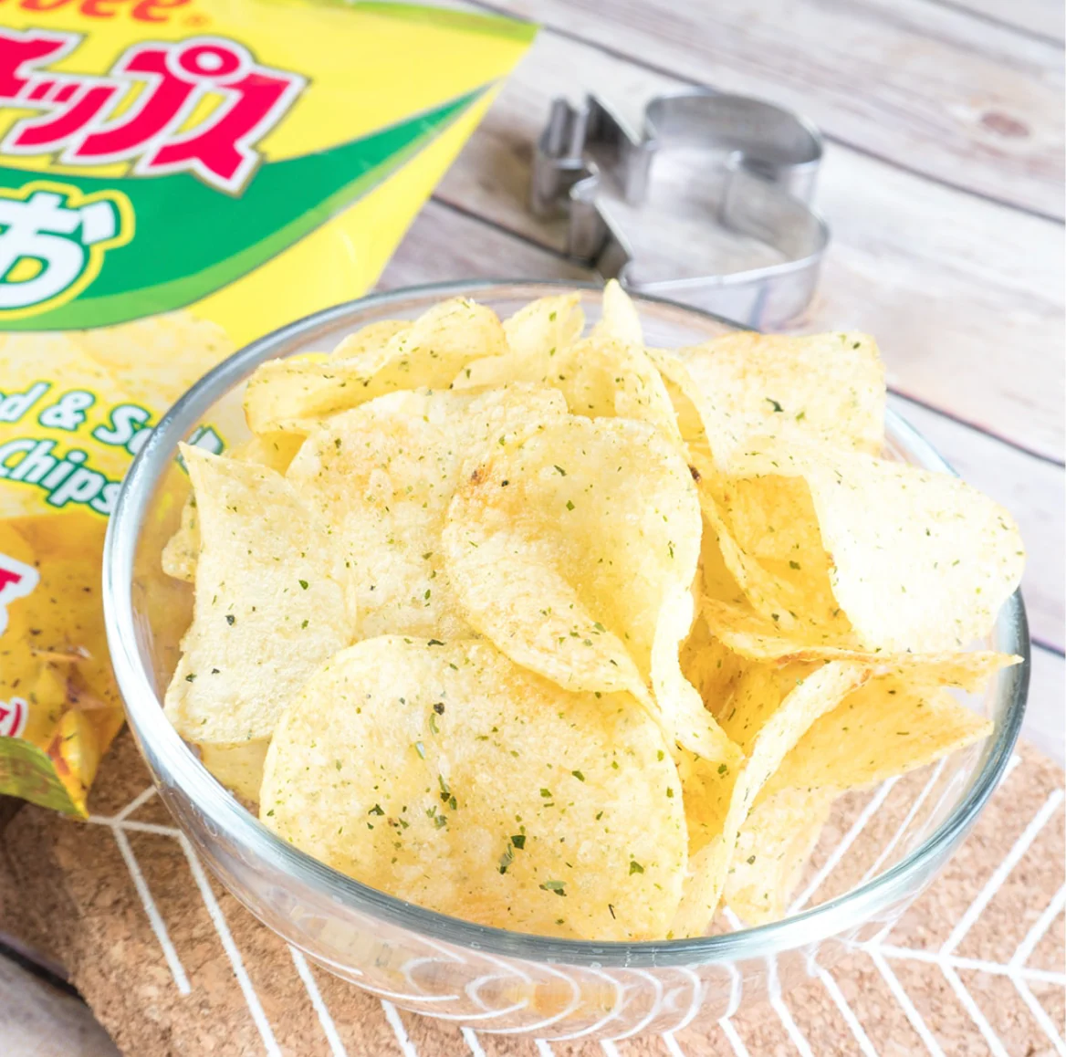 Seaweed & Salt Potato Chips (6 Pack) - Image 3