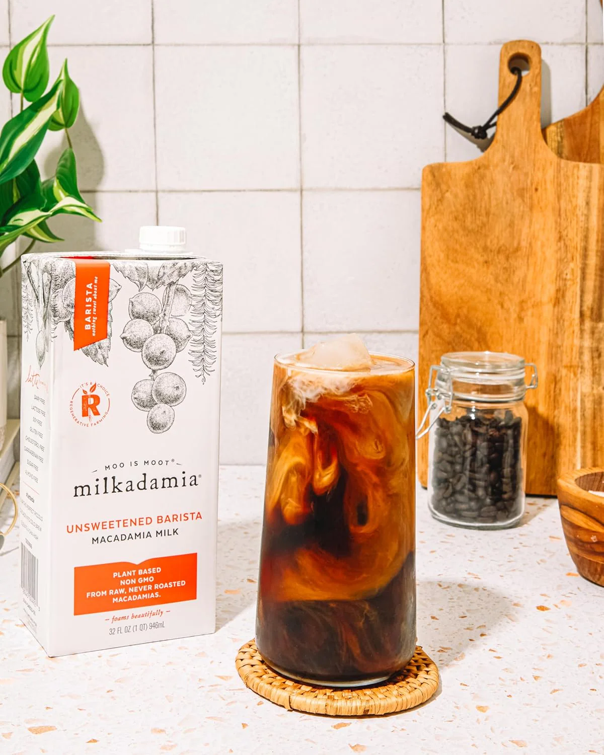 Unsweetened Barista Macadamia Milk - Image 4